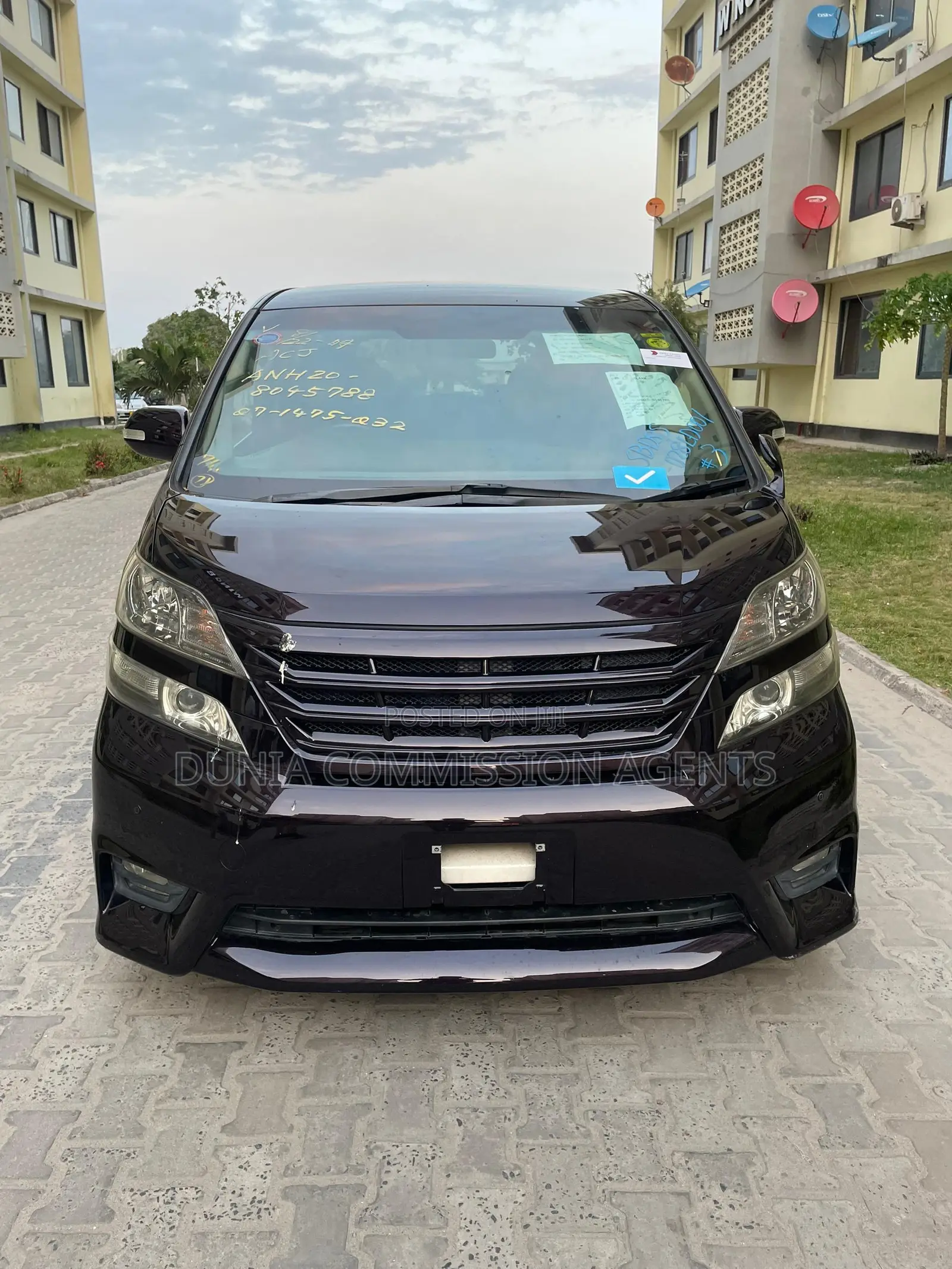 Toyota Vellfire 2009 Maroon