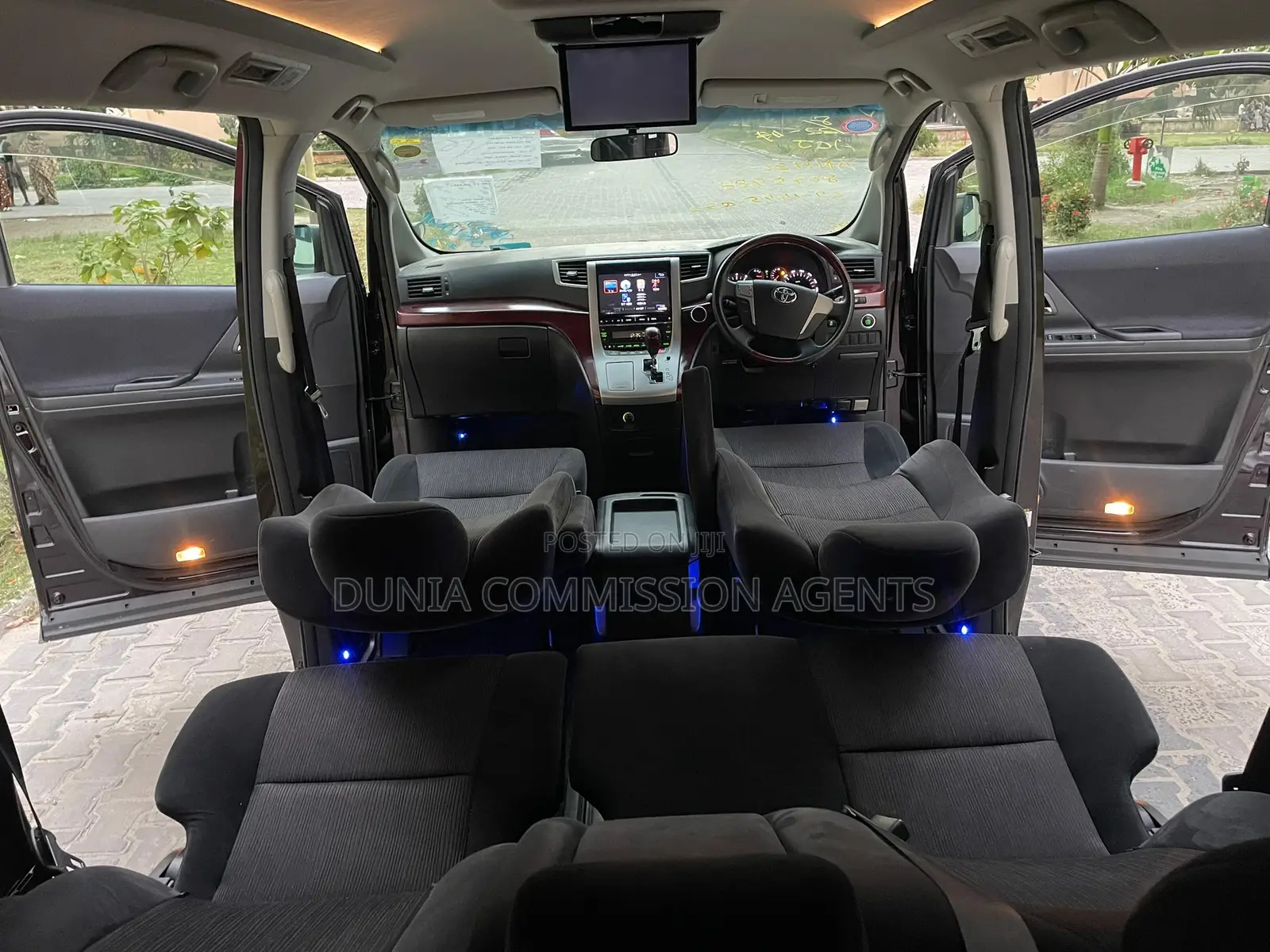 Toyota Vellfire 2009 Maroon