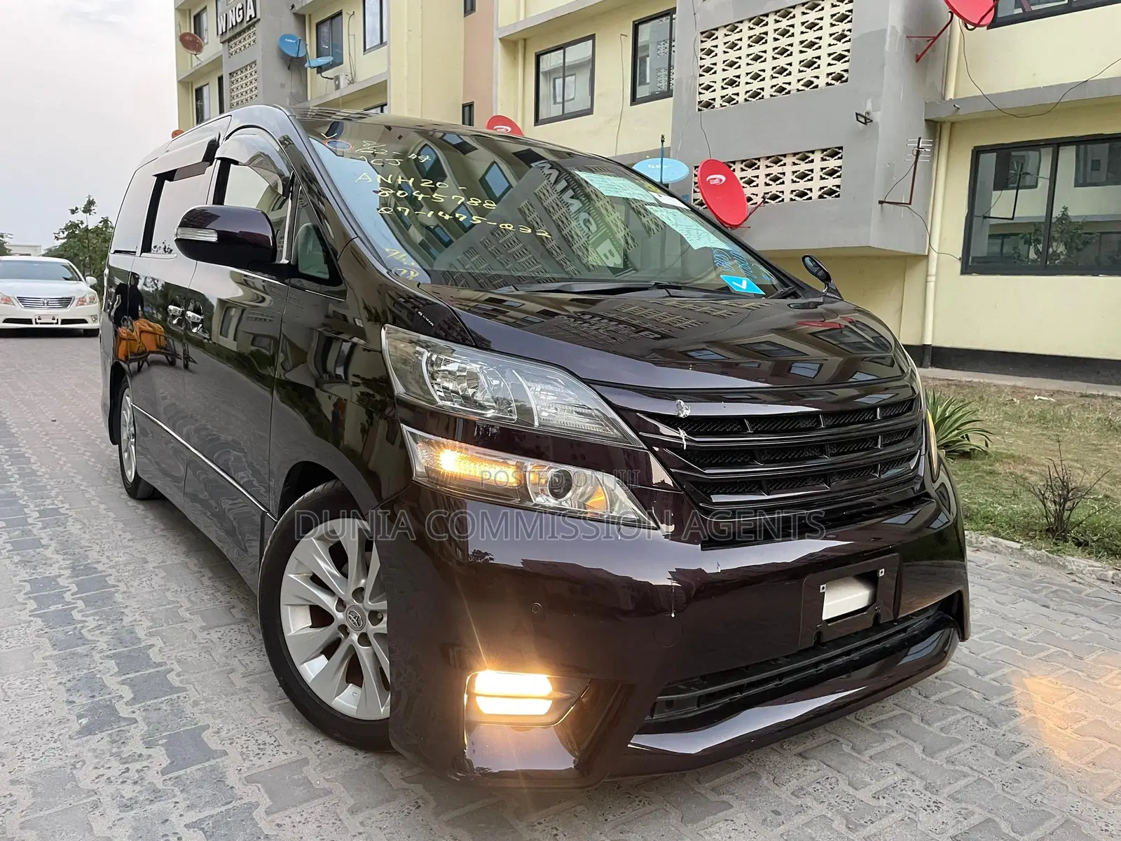 Toyota Vellfire 2009 Maroon