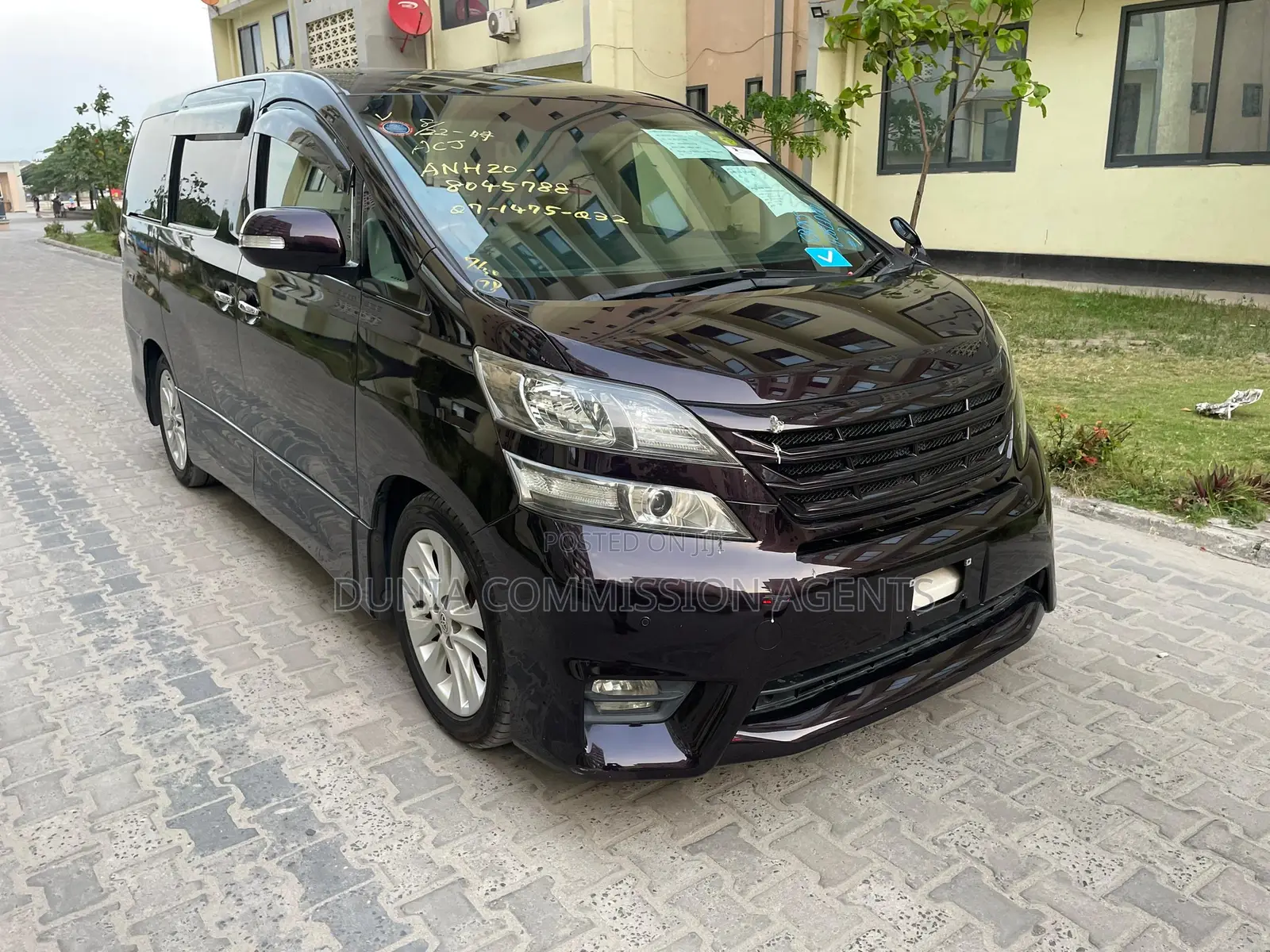 Toyota Vellfire 2009 Maroon