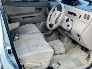 Toyota Raum 2005 Silver