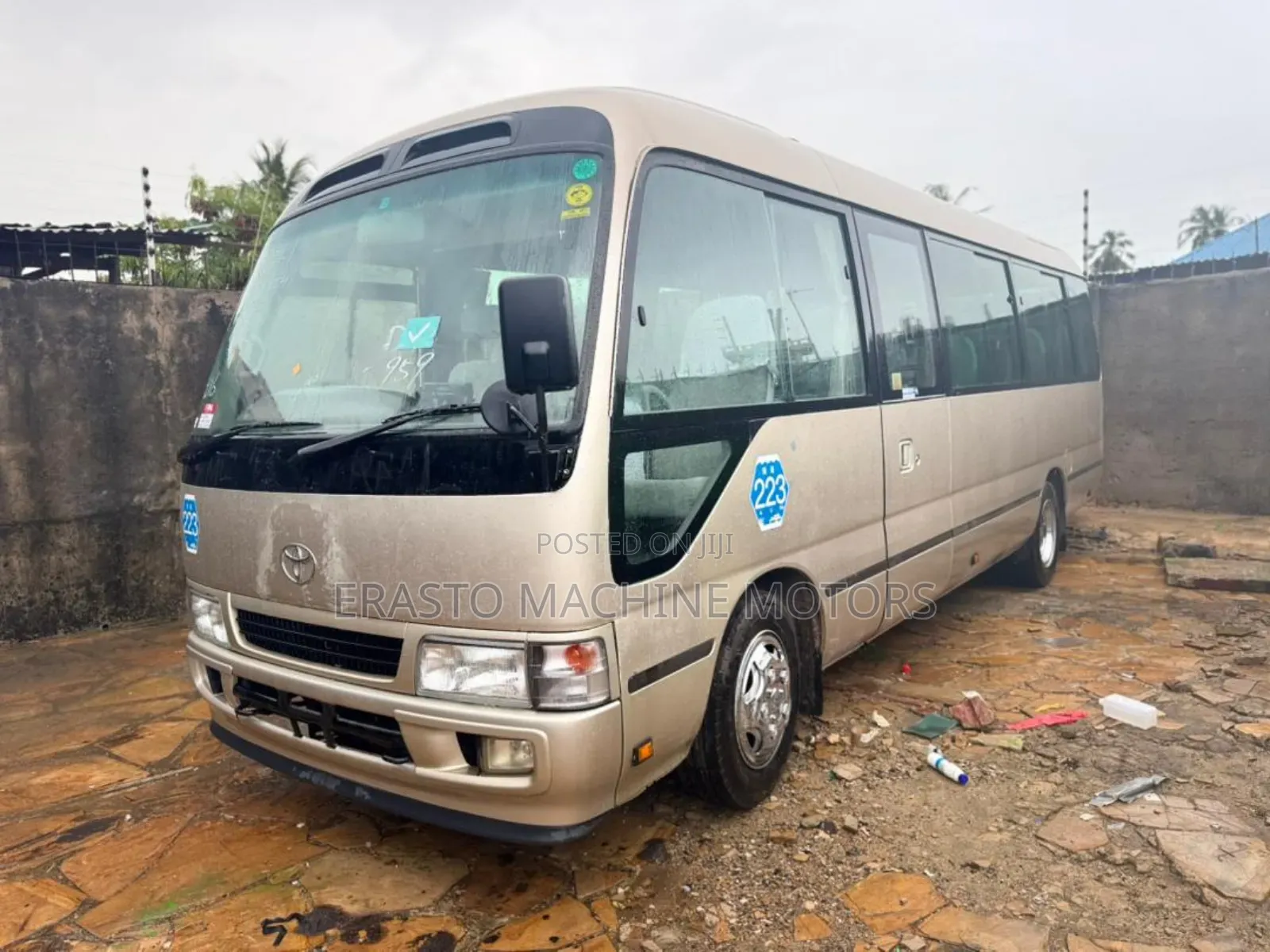 Toyota Coaster 2007 Gold