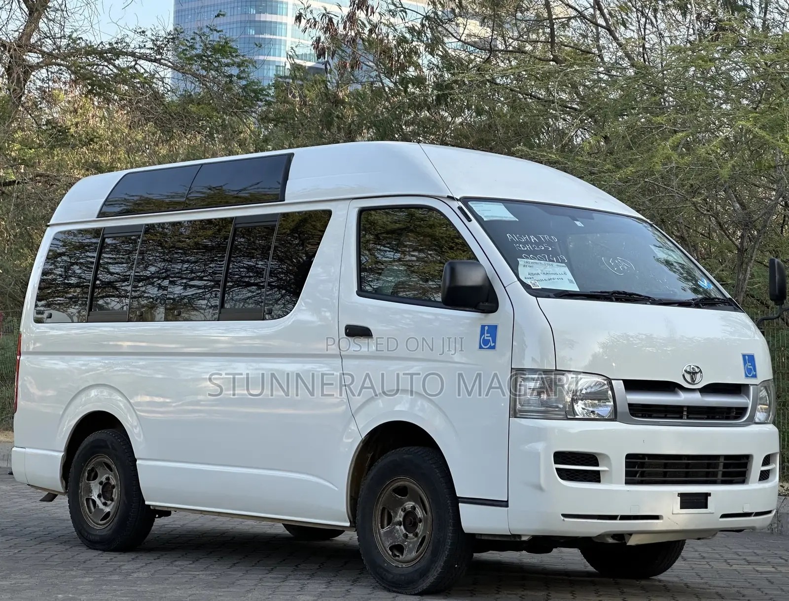 Toyota HiAce 2006 White
