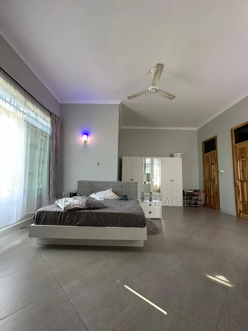 4bdrm House in Bunju Beach for rent