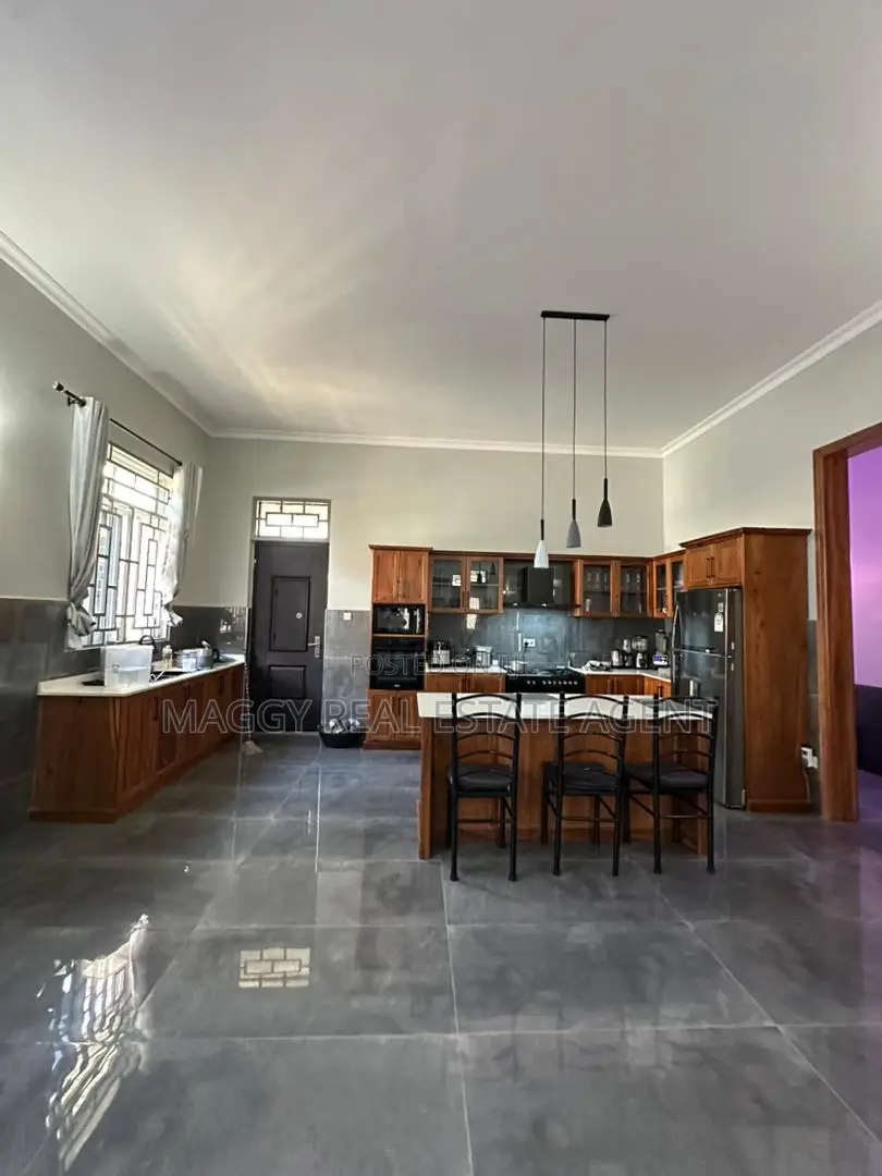 4bdrm House in Bunju Beach for rent