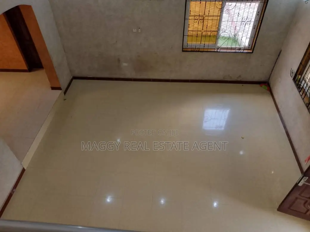 5bdrm House in Bunju Beach for rent