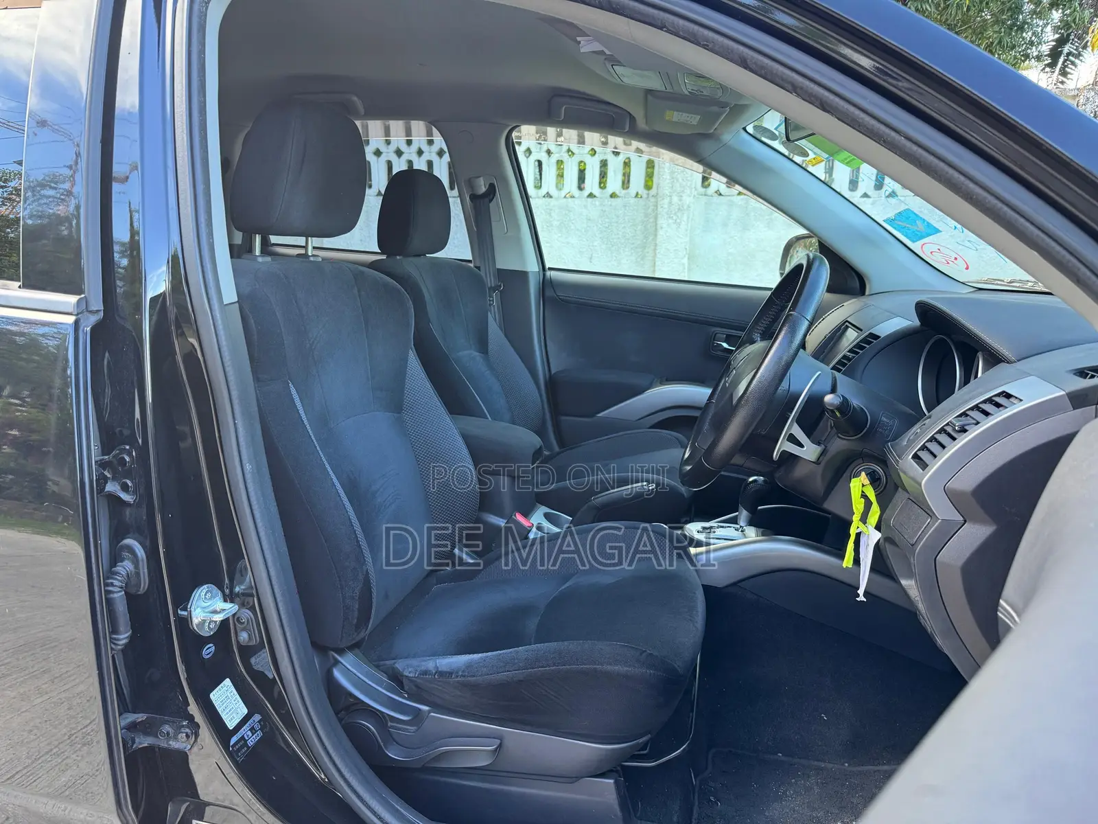 Mitsubishi Outlander 2012 Black