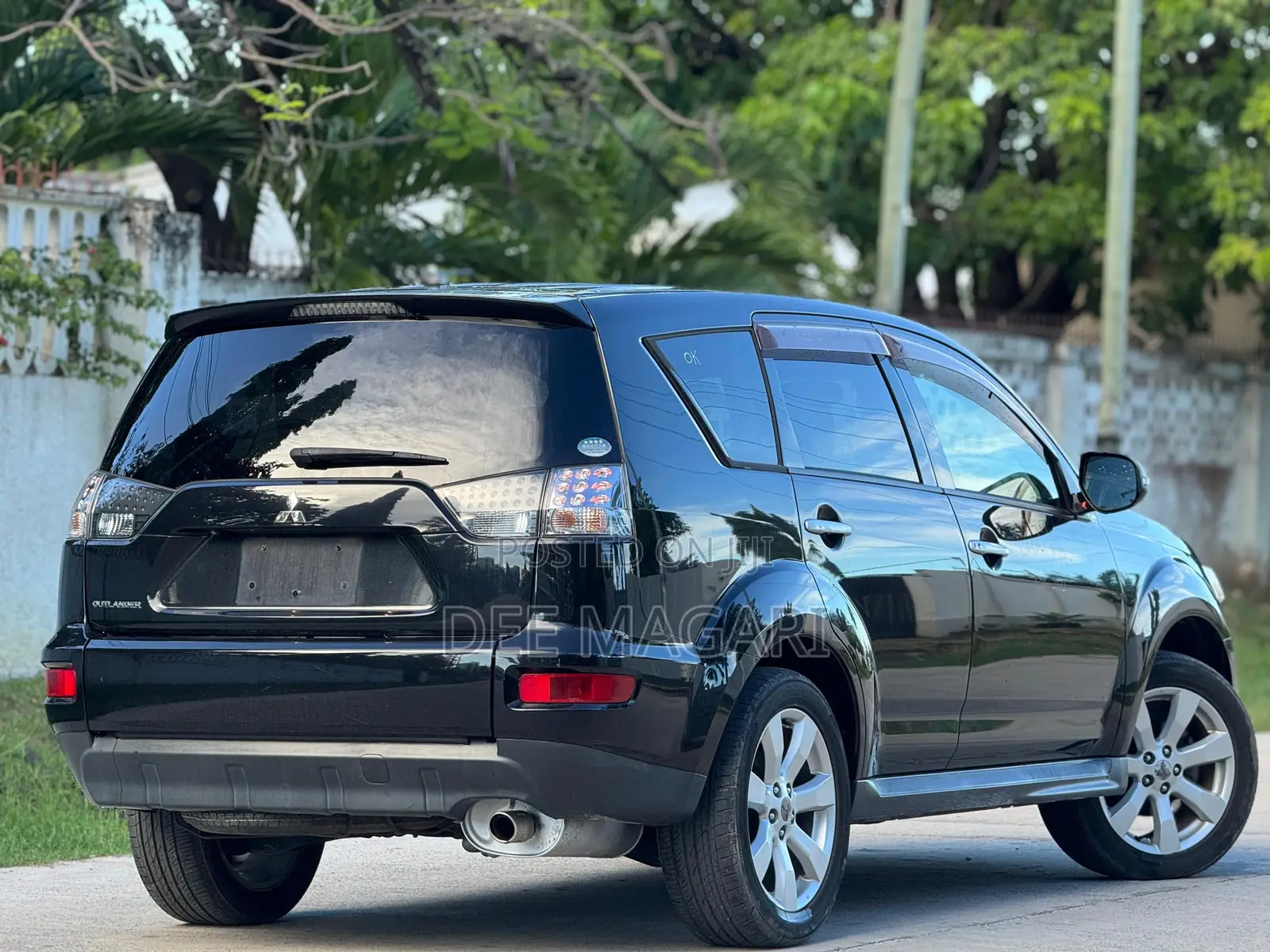 Mitsubishi Outlander 2012 Black