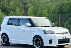 Toyota Corolla Rumion 2009 White