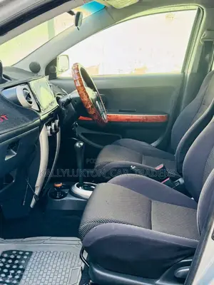 Toyota IST 2005 Silver