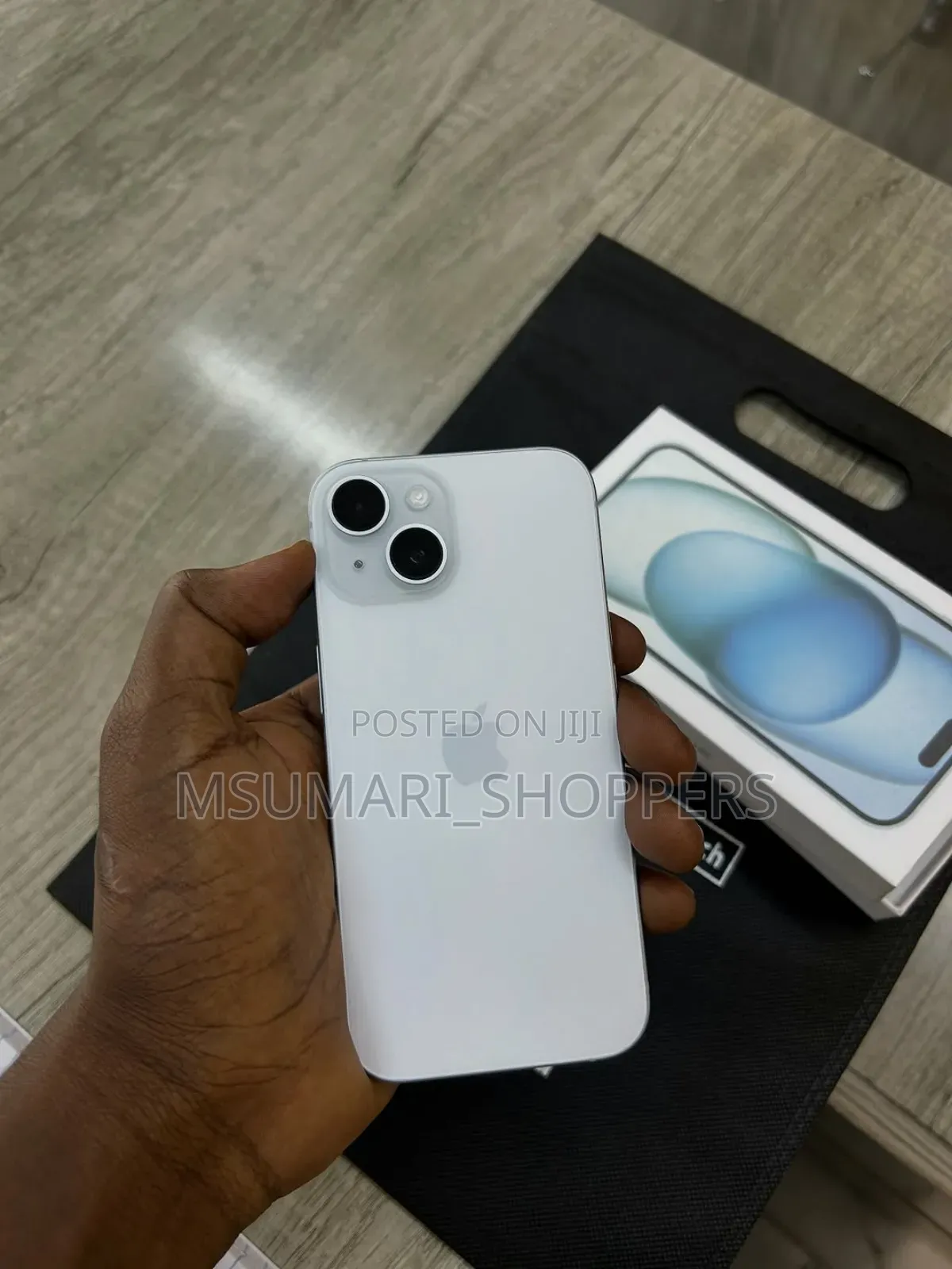 New Apple iPhone 15 128 GB White