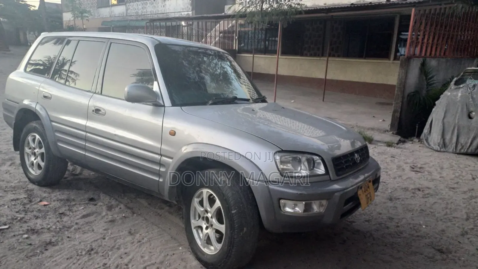 Toyota RAV4 Automatic 2003 White
