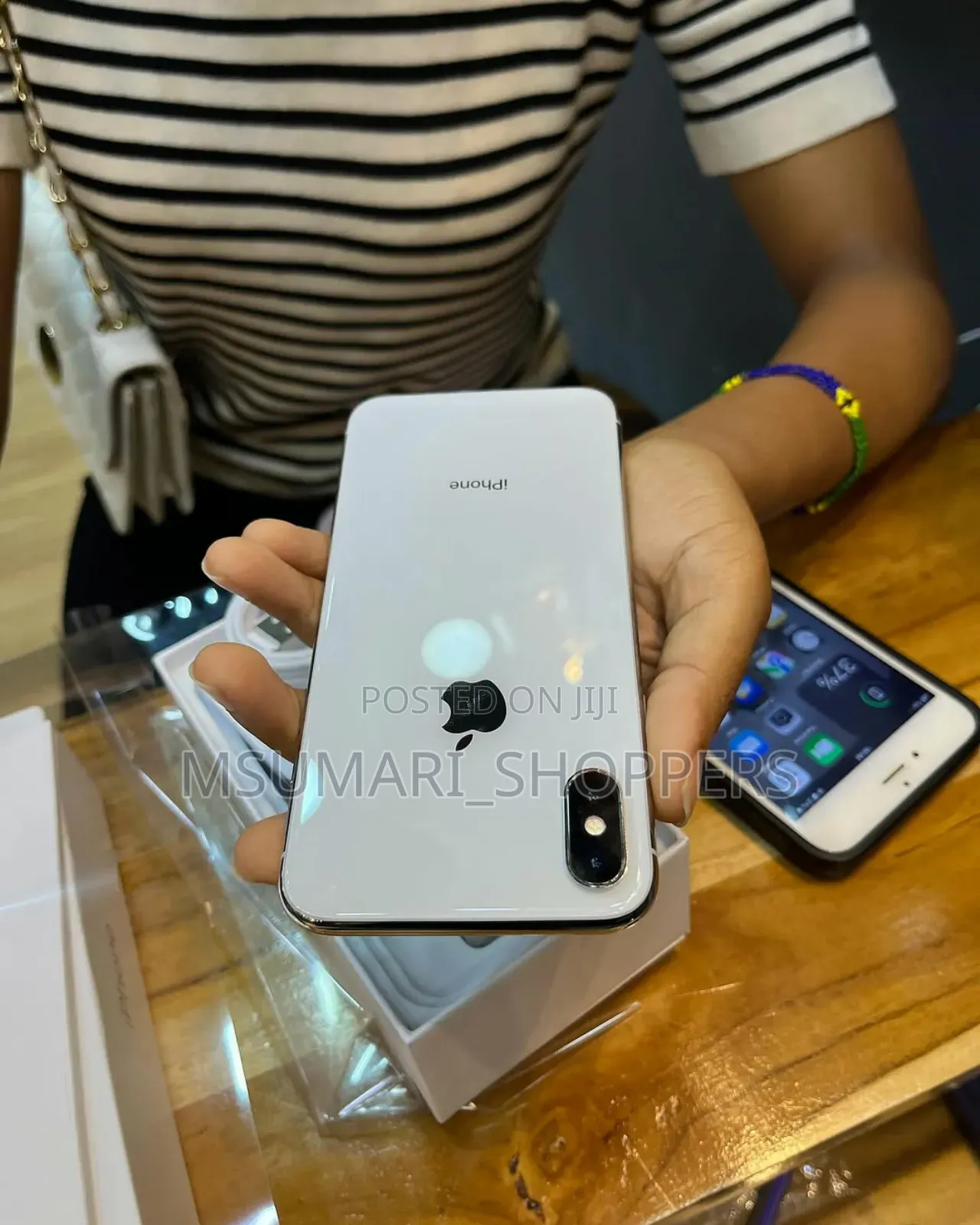 Apple iPhone X 64 GB White