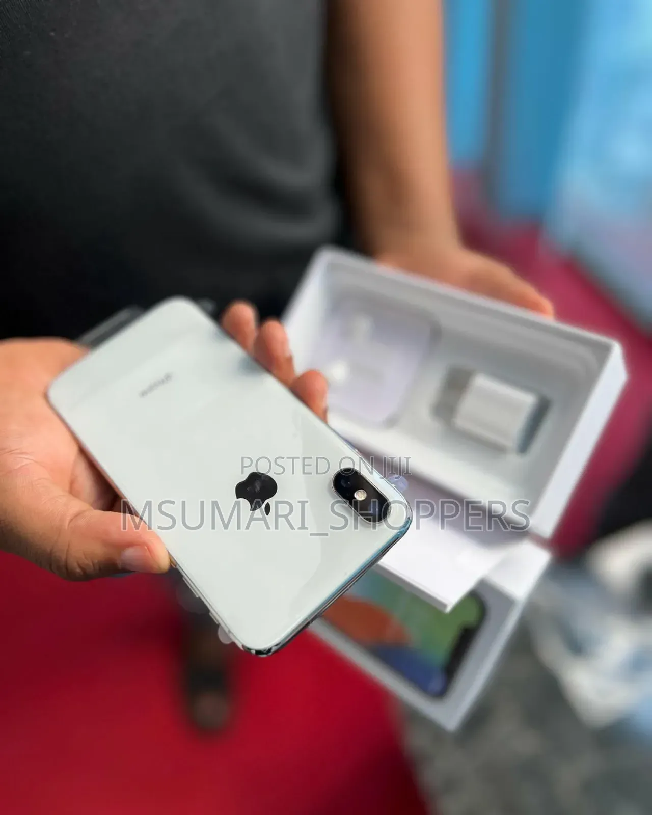 Apple iPhone X 64 GB White