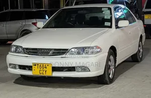 Toyota Carina 2000 White