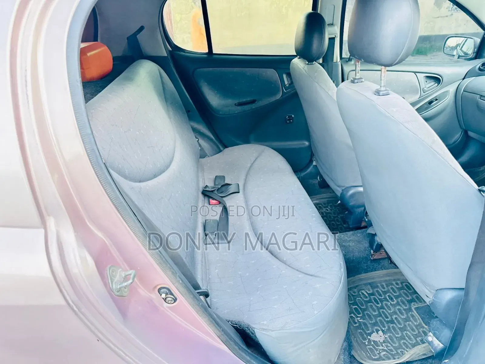 Toyota Vitz 2003 Silver