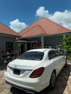 Mercedes-Benz C200 2014 White