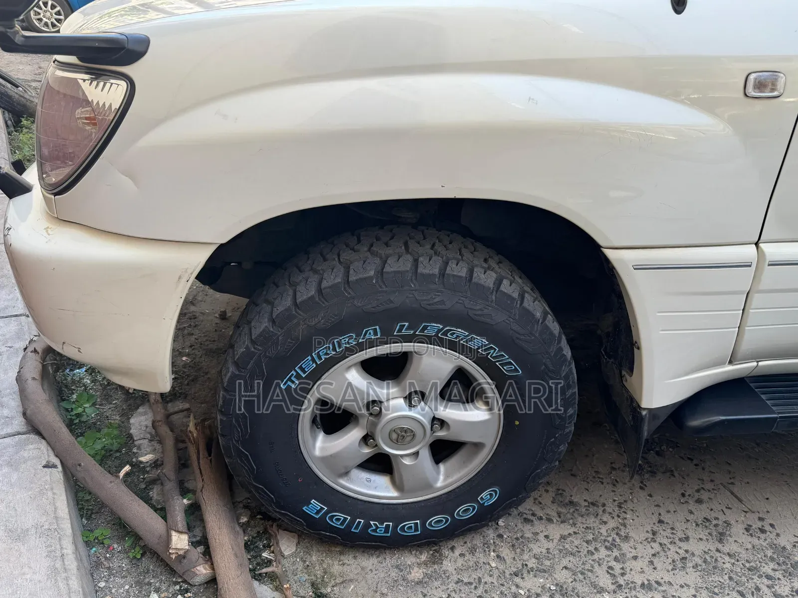 Toyota Land Cruiser 2007 White