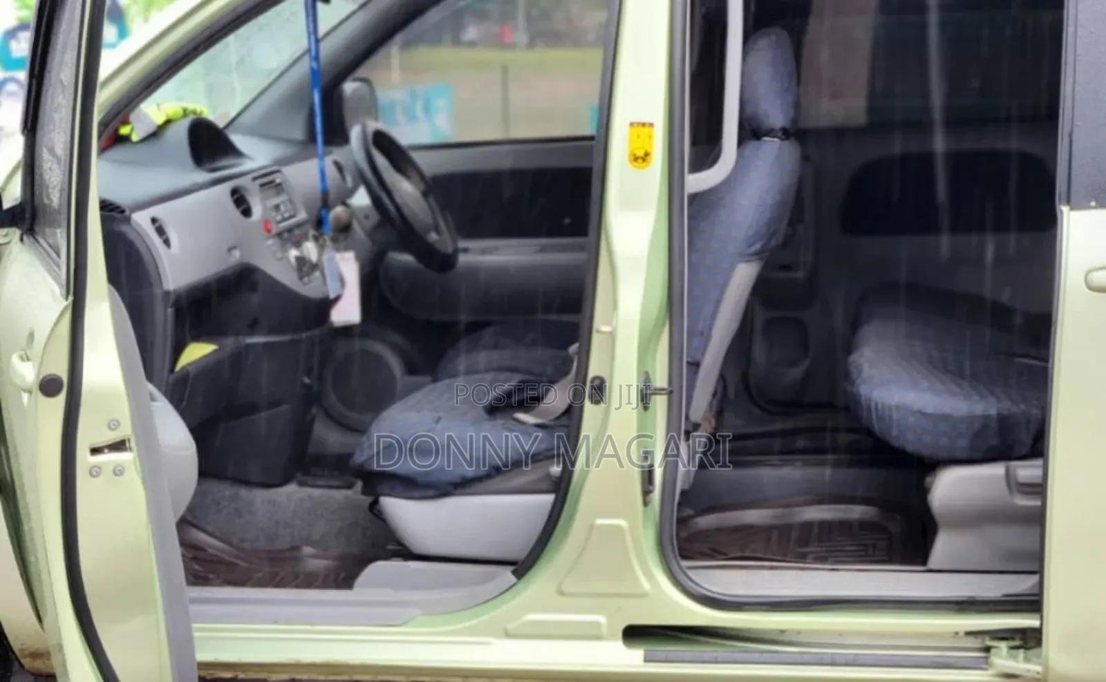 Toyota Sienta 2007 Green