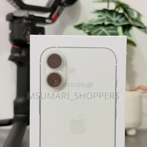 New Apple iPhone 17 256 GB White