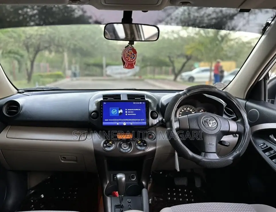 Toyota Vanguard 2009 White