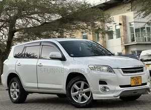 Toyota Vanguard 2009 White