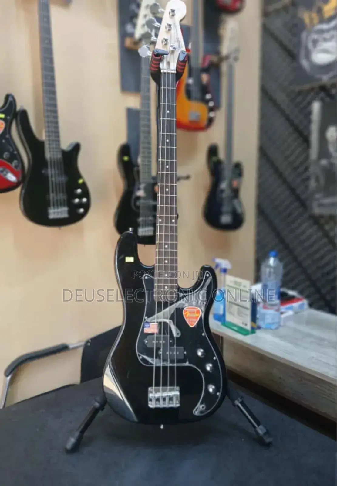 Fender 4 Strings Bass Guitar