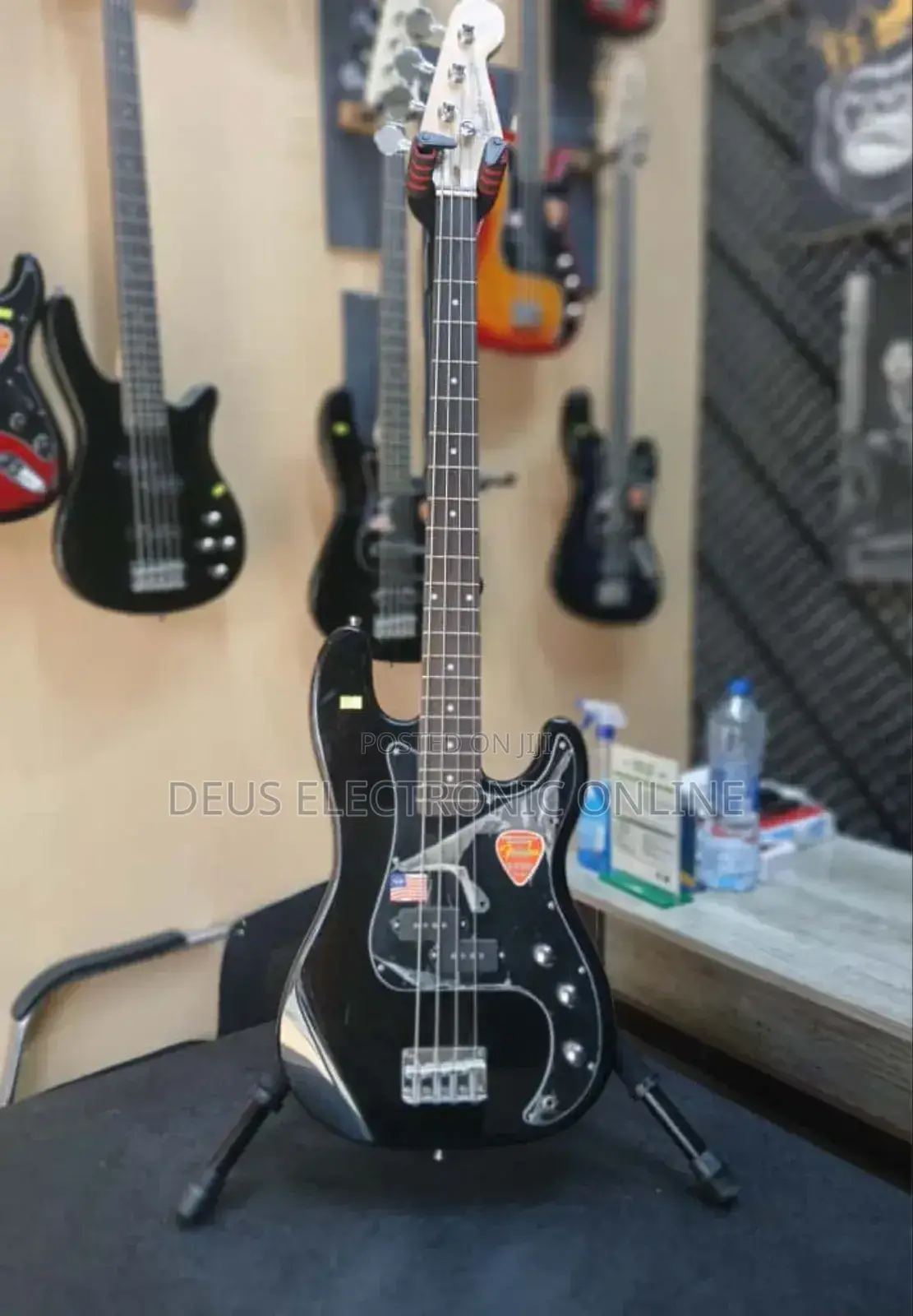 Fender 4 Strings Bass Guitar
