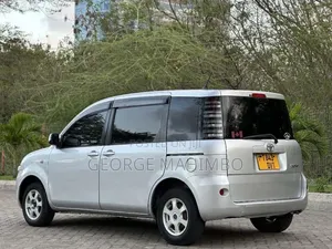 Toyota Sienta 2006 Silver