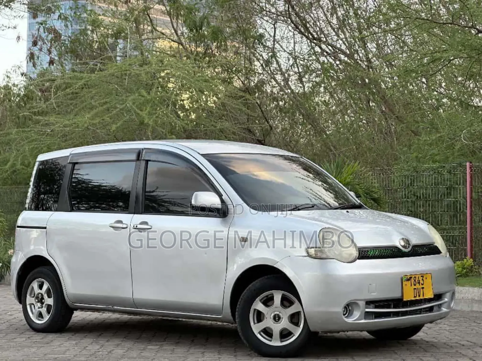 Toyota Sienta 2006 Silver