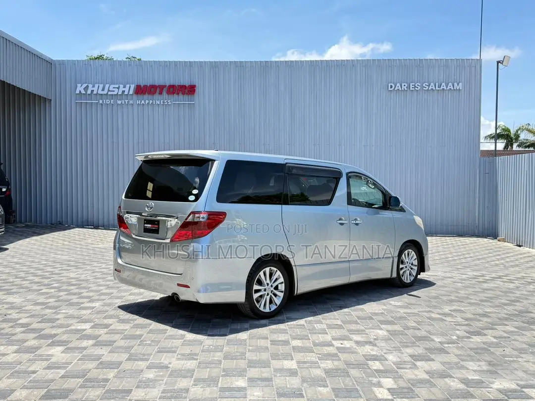 Toyota Alphard 2008 Silver