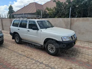 Nissan Patrol 3.0 D gr 2005 White
