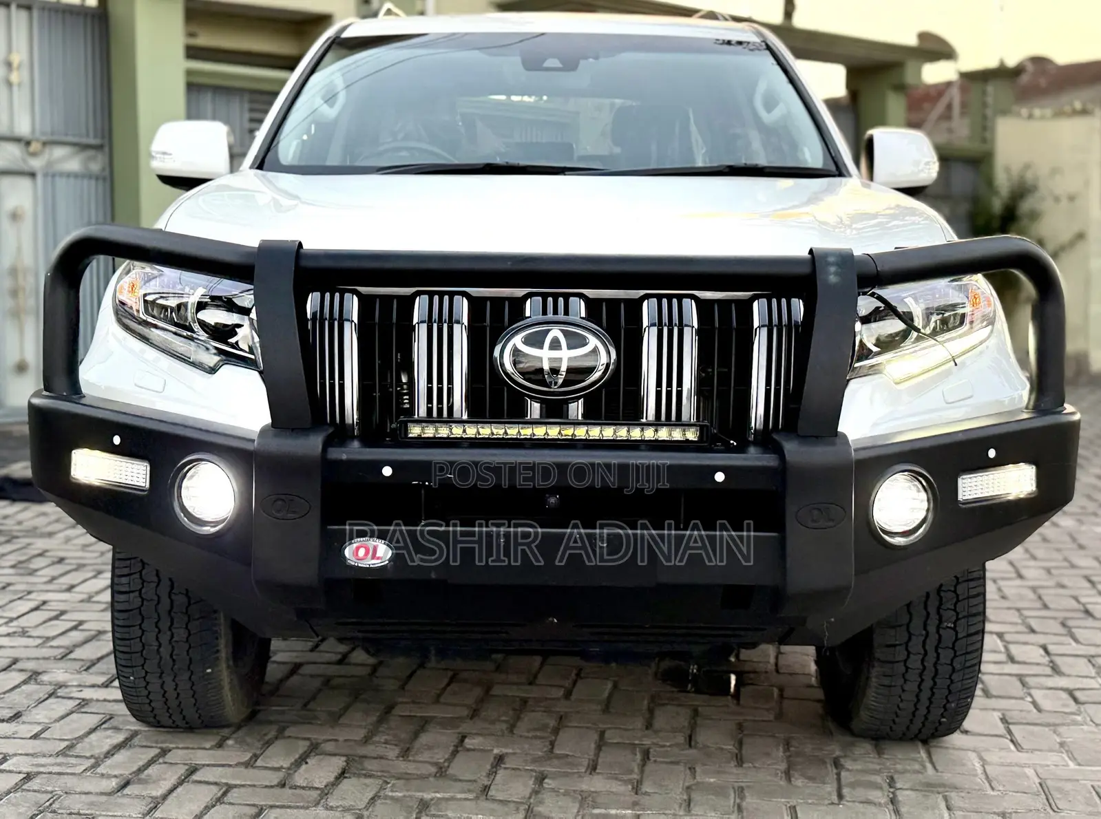 Toyota Land Cruiser Prado 2.8 2023 Off white