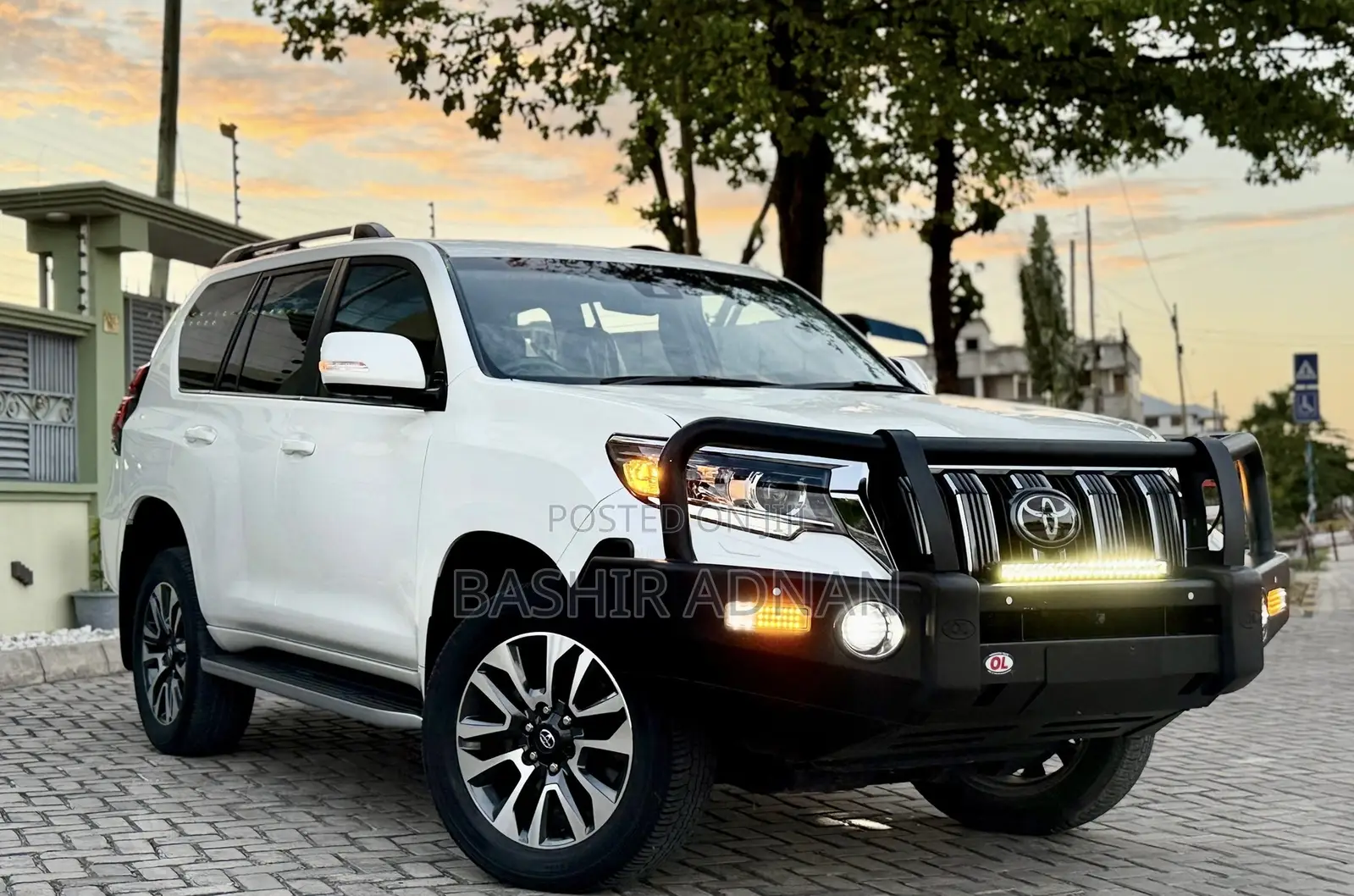 Toyota Land Cruiser Prado 2.8 2023 Off white