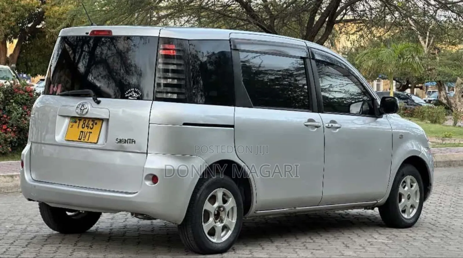 Toyota Sienta 2006 Silver