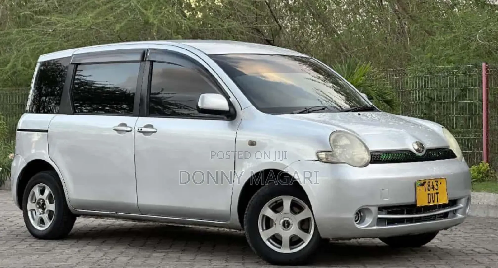 Toyota Sienta 2006 Silver