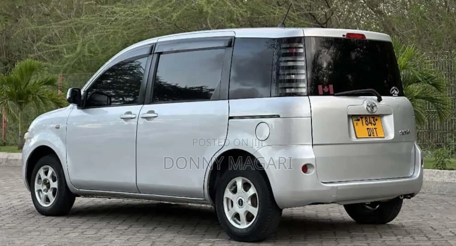 Toyota Sienta 2006 Silver
