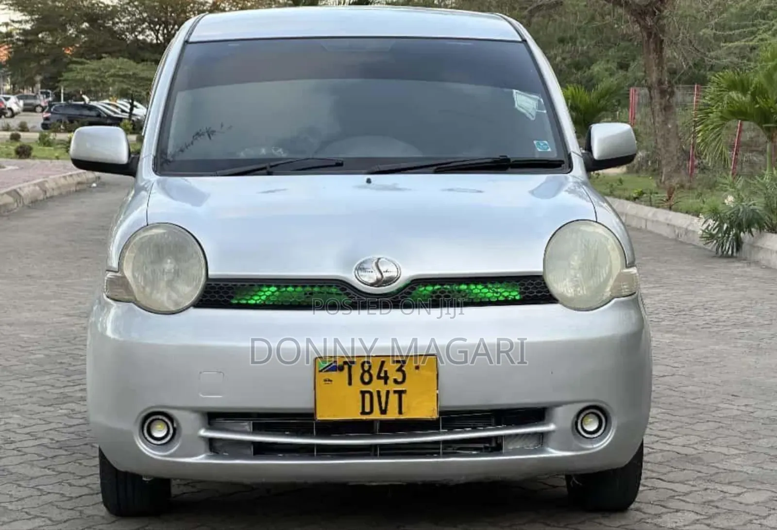 Toyota Sienta 2006 Silver