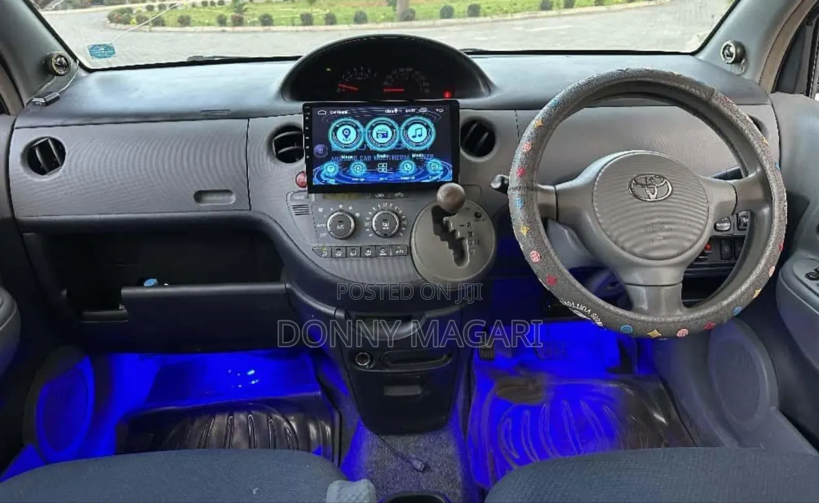 Toyota Sienta 2006 Silver