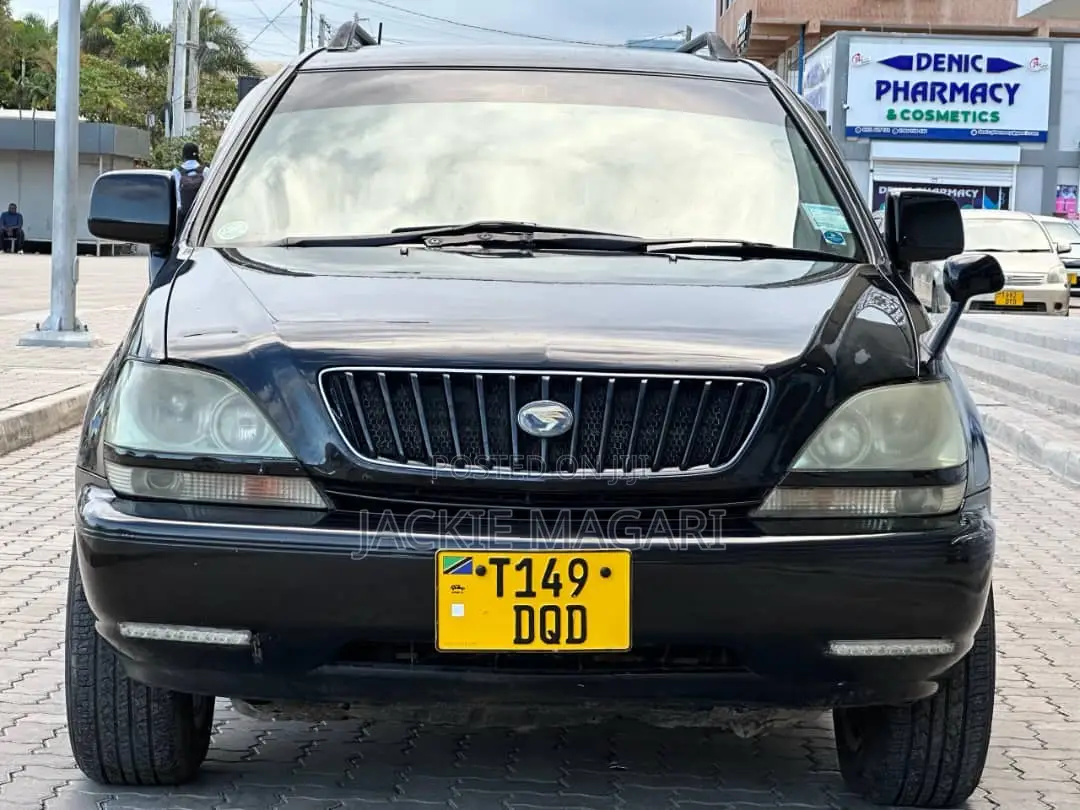 Toyota Harrier 2001 Black