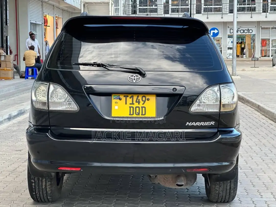 Toyota Harrier 2001 Black