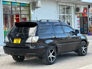 Toyota Harrier 2001 Black