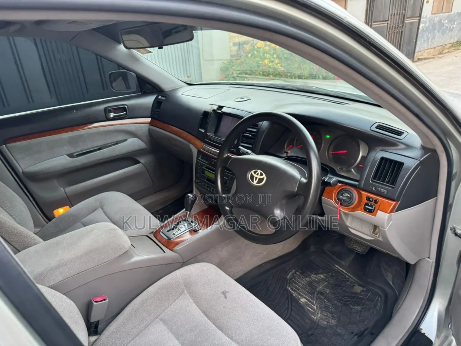 Toyota Mark II 2003 Silver