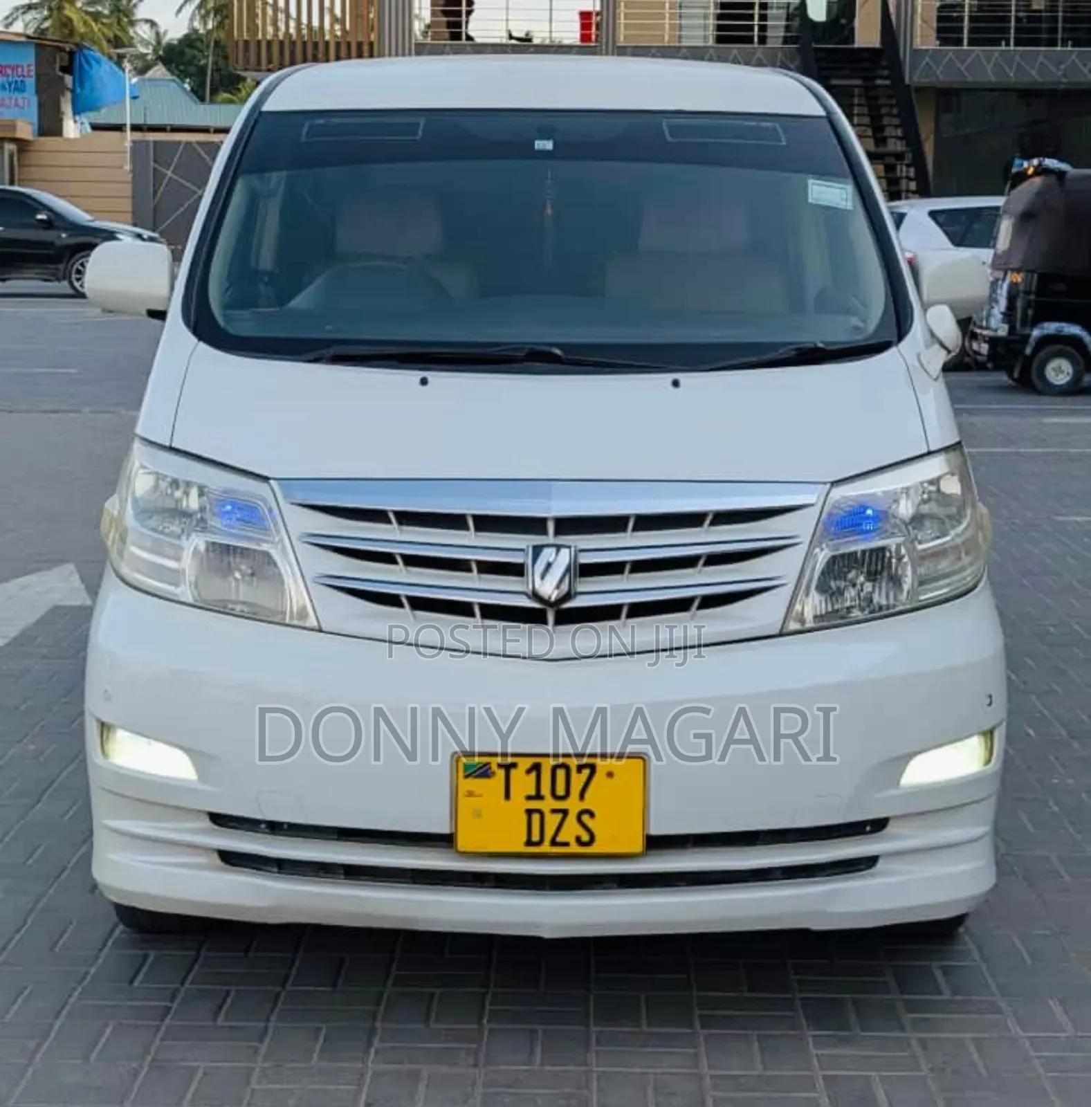 Toyota Alphard 2005 White