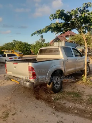 Toyota Hilux 2.5 Cab 2005 Off white