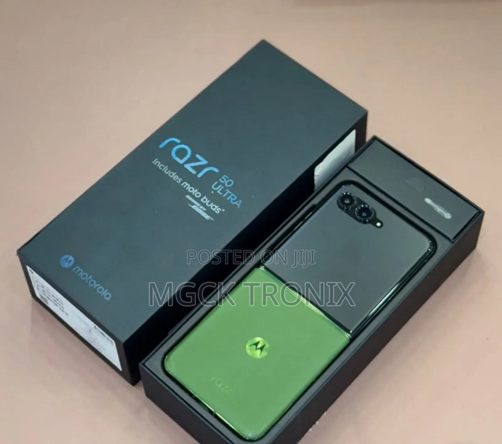New Motorola Razr 50 Ultra 256 GB Green