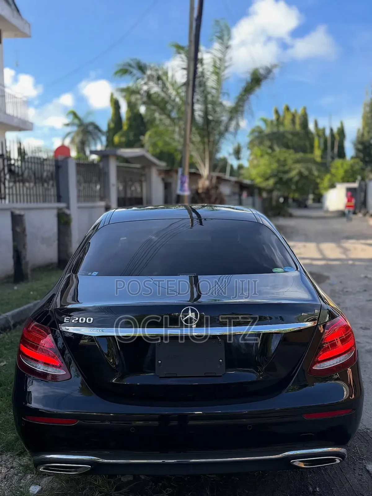 Mercedes-Benz E200 2017 Black