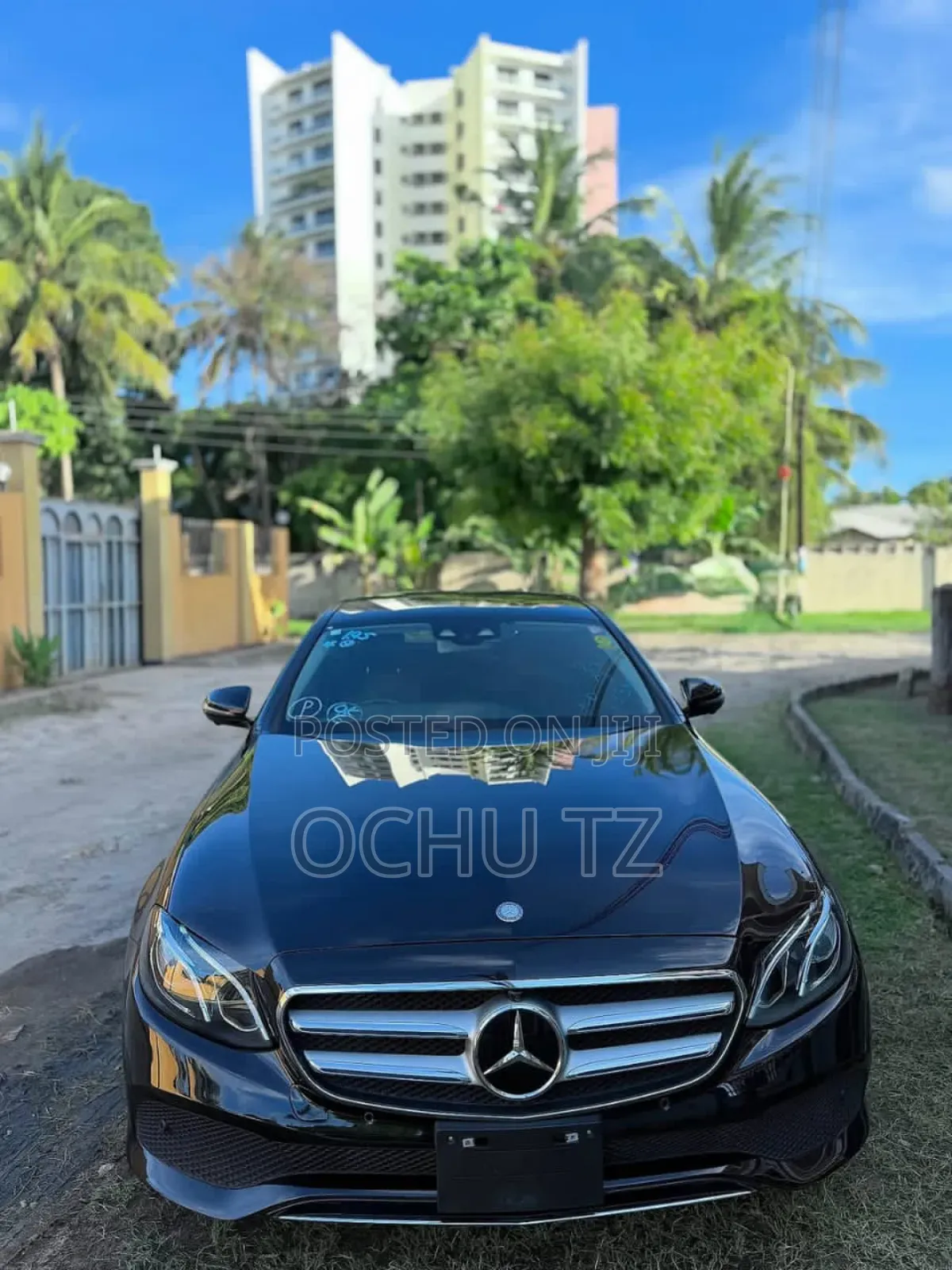 Mercedes-Benz E200 2017 Black