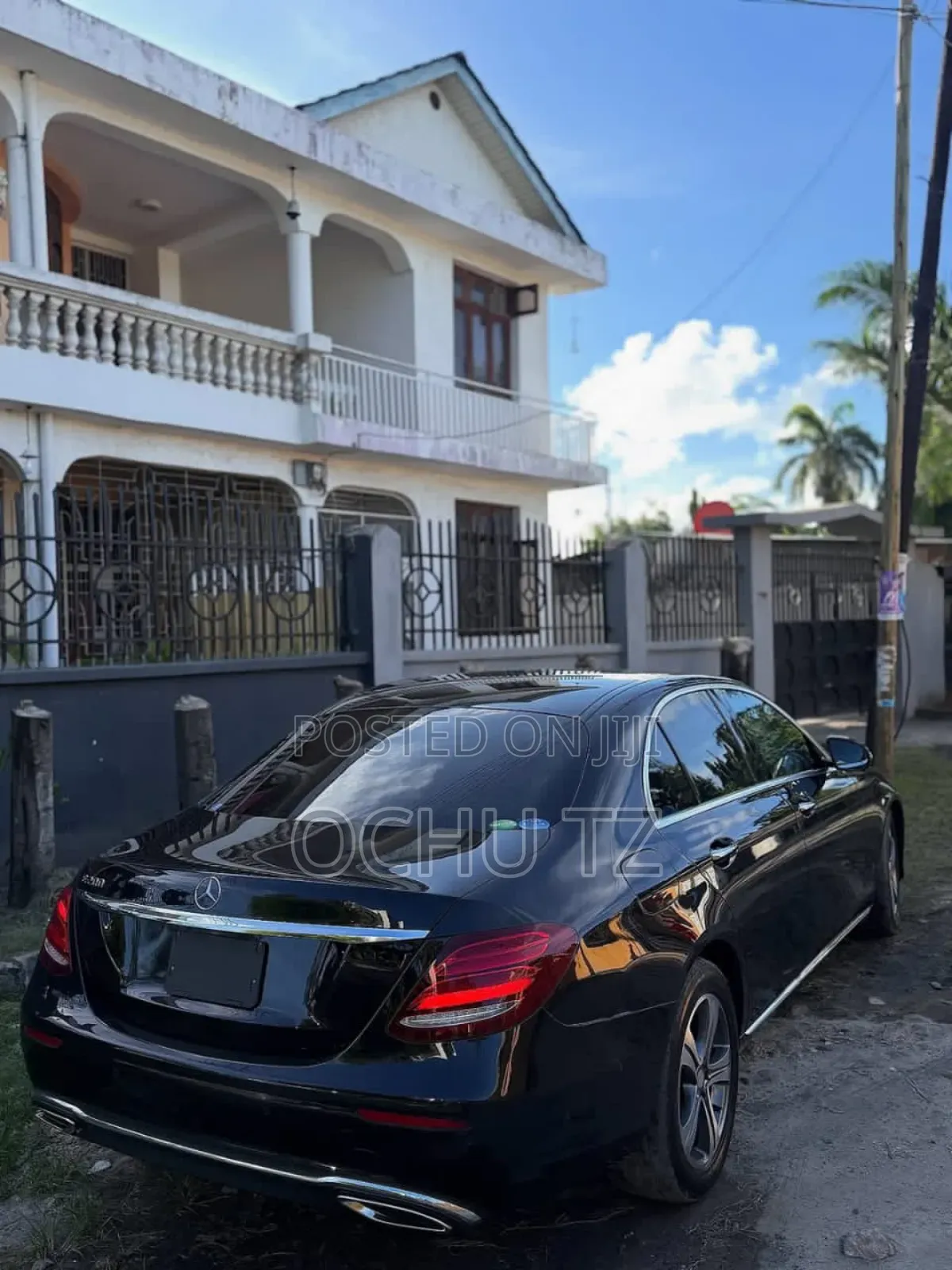 Mercedes-Benz E200 2017 Black