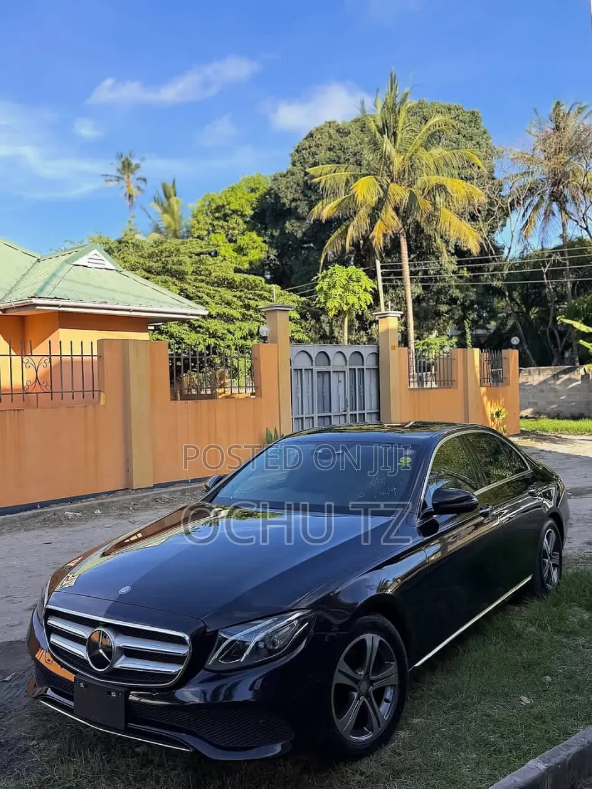 Mercedes-Benz E200 2017 Black